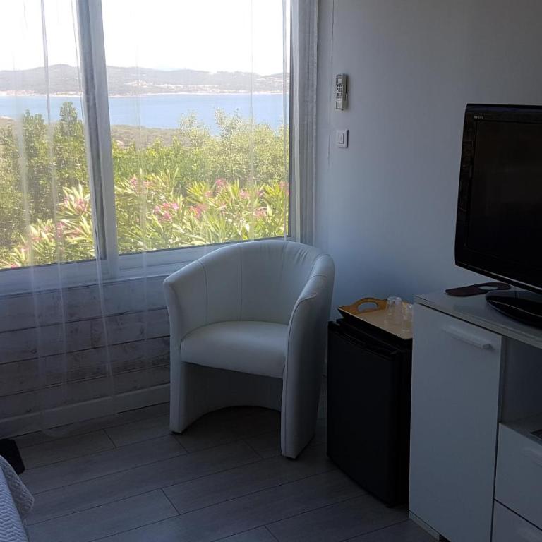 Villa Fabregas - Chambre Double avec Bain à Remous - Vue sur Mer - 7