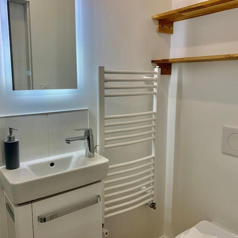 Le Mimosa, Maison-Jardin dans Rennes- 2 chambres - Appartamento con 2 Camere da Letto - 11