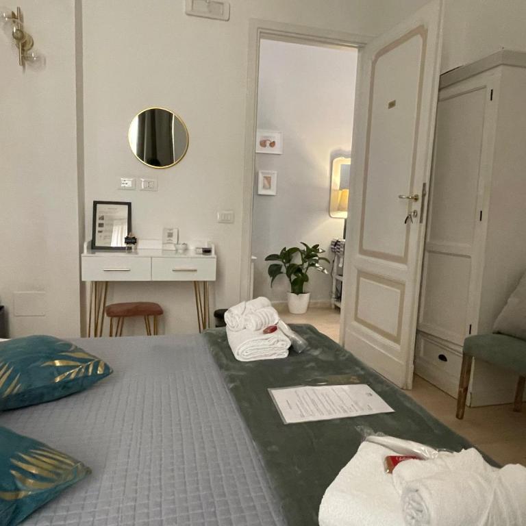 AD Cavour Luxury Rooms - by AD Roma - Deluxe Doppel-/Zweibettzimmer - 8