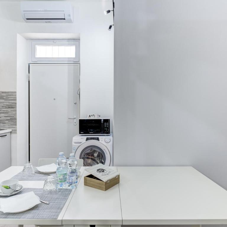 San Donato - Grazioso Moderno Monolocale - 600 m Metro Principi d'Acaja - Appartamento con 1 Camera da Letto - 22
