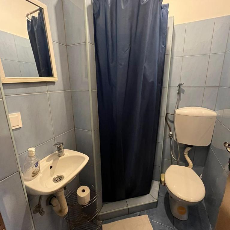 Hostel Anton - Krevet za Jednu Osobu u Šestokrevetnoj Spavaonici - 14