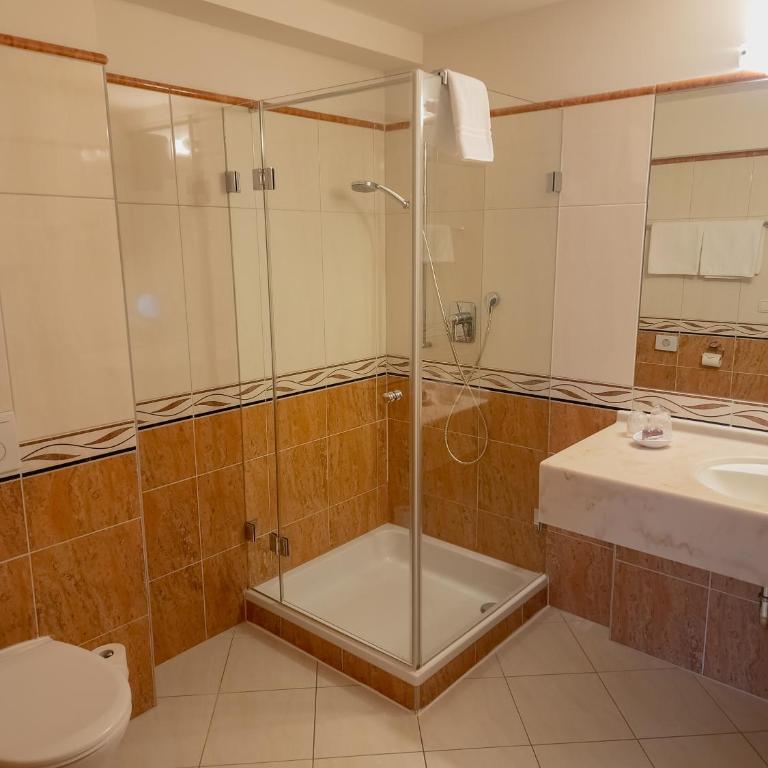 Das Alpin - Hotel Garni Guesthouse - Doppelzimmer mit Bergblick - 7