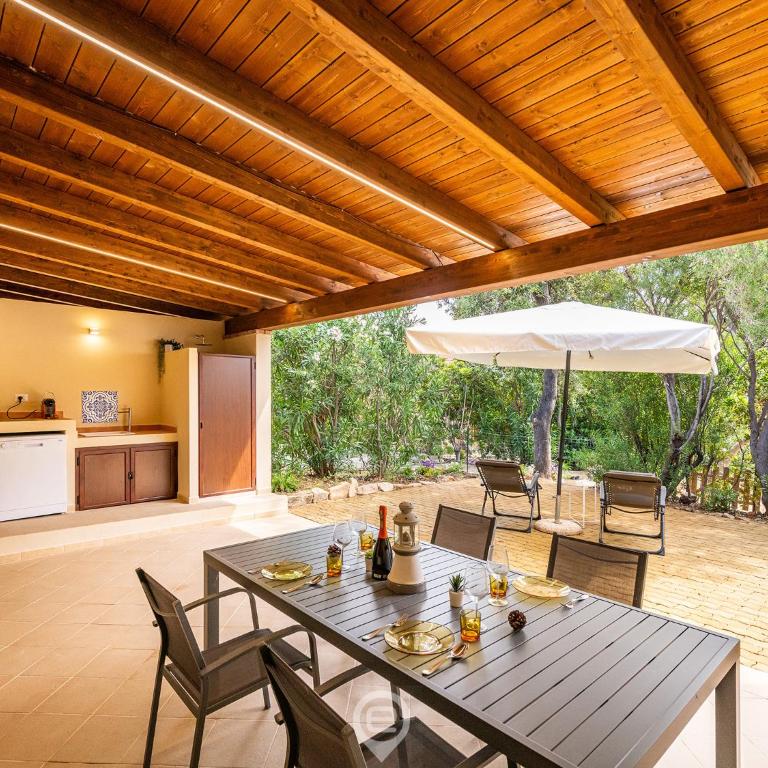 Casa Adele - Steps to Cala Sinzias Beach - Three-Bedroom House - 4