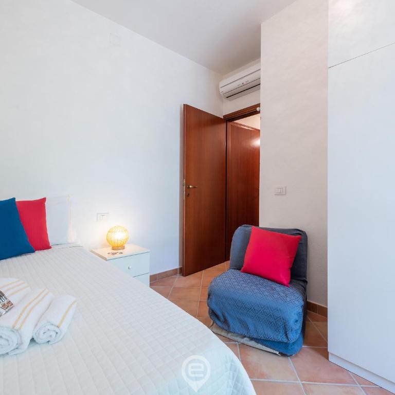 Casa Adele - Steps to Cala Sinzias Beach - Three-Bedroom House - 24