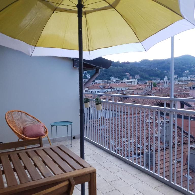 Bonanomi Como by Quokka 360 - Rooftop Terrace with Duomo View - Studio with Balcony - 24