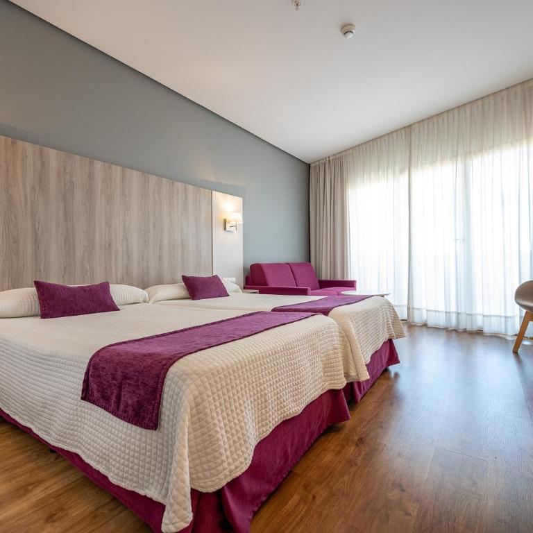 Albir Playa Hotel & Spa - Deluxe Double Room (2 Adults + 1 Child) - 1