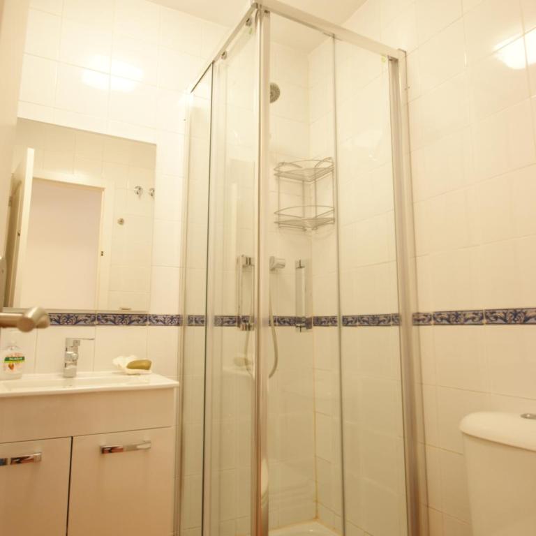 Casa a 400m de playa, 3 habitaciones, 2 baños y jardín - Apartment - 11