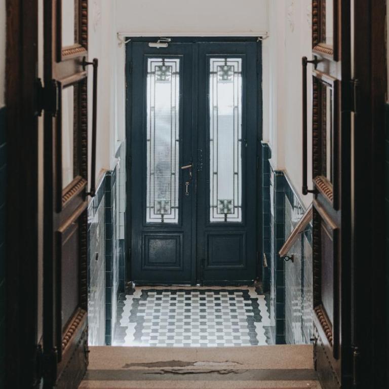 BGLAB Salon Apartment - Three-Bedroom Apartment - 16