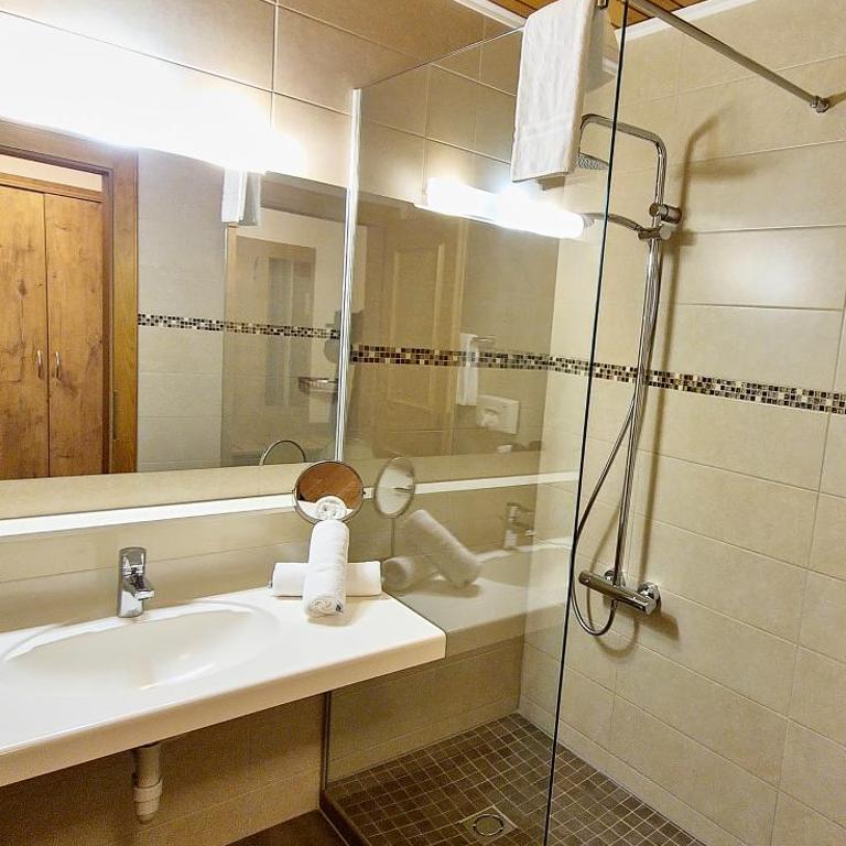 Das Alpin - Hotel Garni Guesthouse - Superior Doppelzimmer mit Balkon - 9