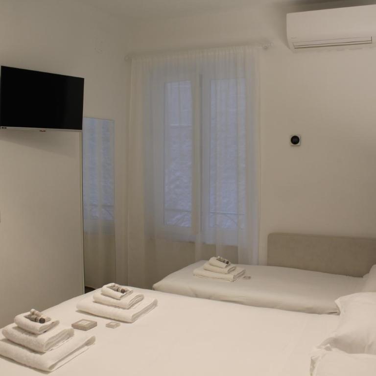 Albergo Augusta B&B - Camera Familiare Standard - 12