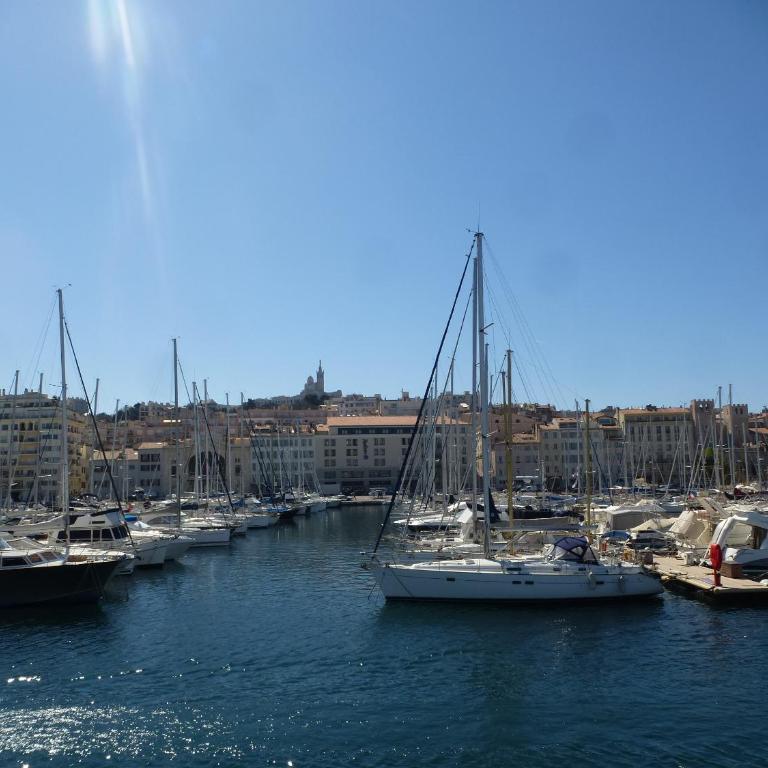 Vieux Port Appartement Maritime de 72m² et balcon - Appartement 2 Chambres - 38