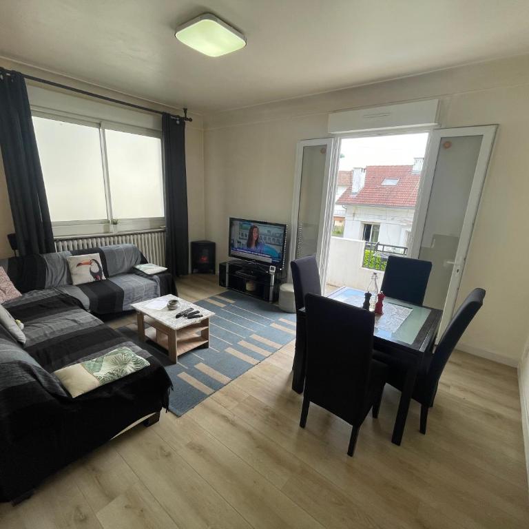 Balcon St Raymond maison 100m2 centre Lourdes - Appartement 2 Chambres - 3