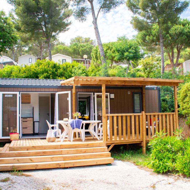 Camping Le Camp Du Domaine - Mobile Home - 4