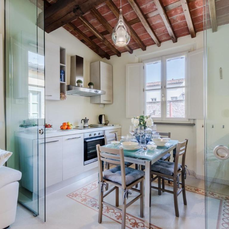 Helene Smart Flat with Elevator inside Lucca - Appartamento con 2 Camere da Letto - 9