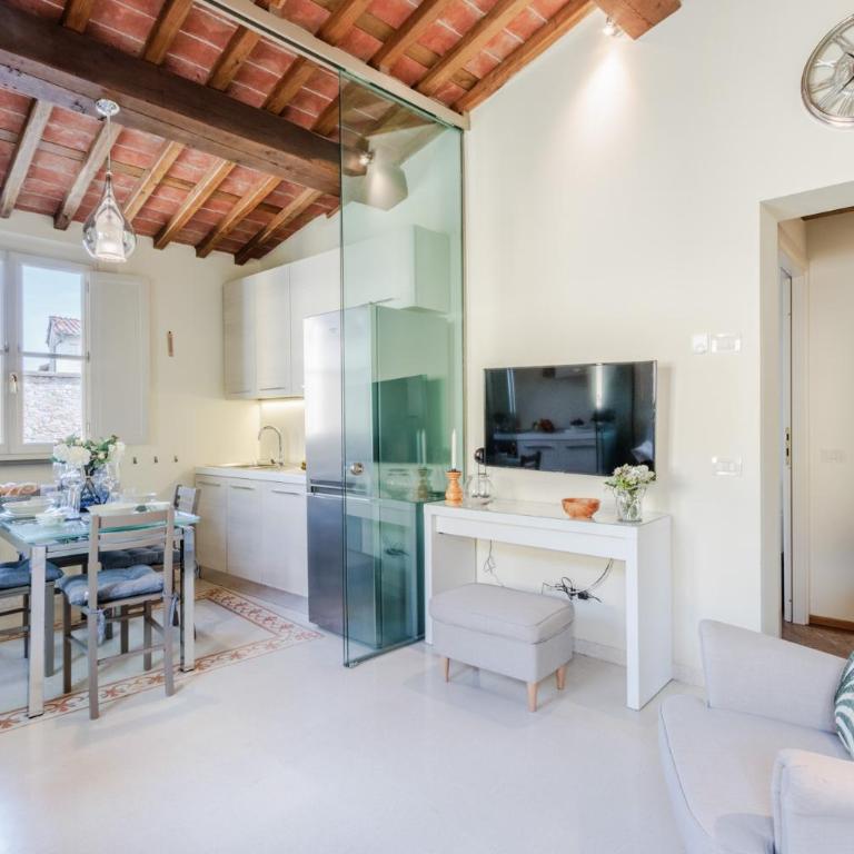 Helene Smart Flat with Elevator inside Lucca - Appartamento con 2 Camere da Letto - 23