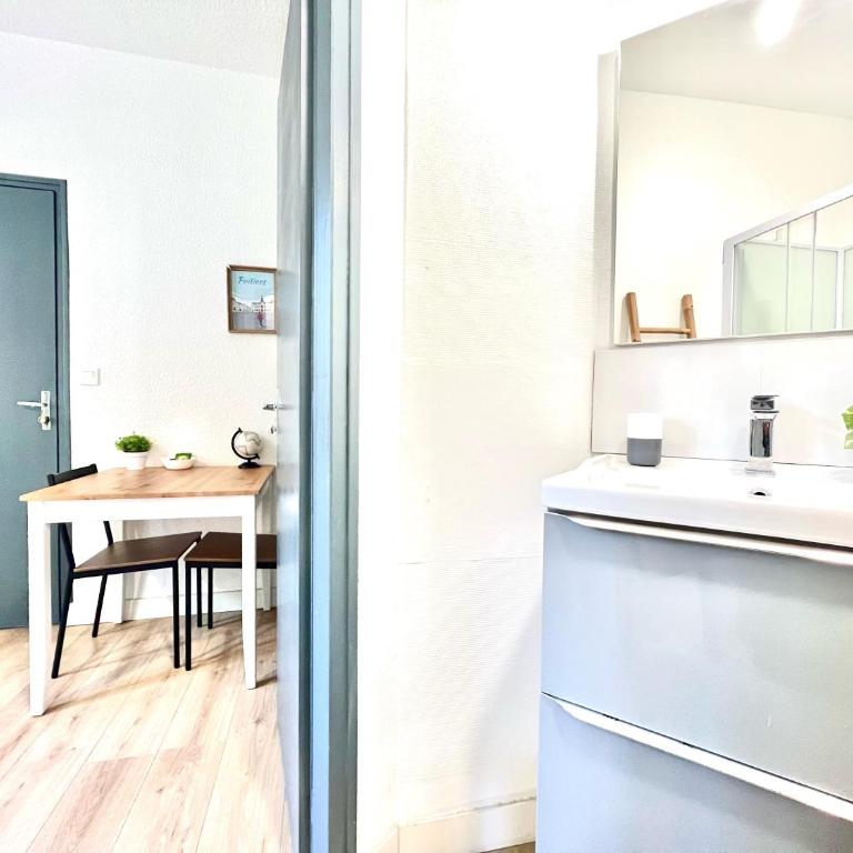 Le Descartes, à 50m de la gare Fibre/TV connecté - Appartement 1 Chambre - 5