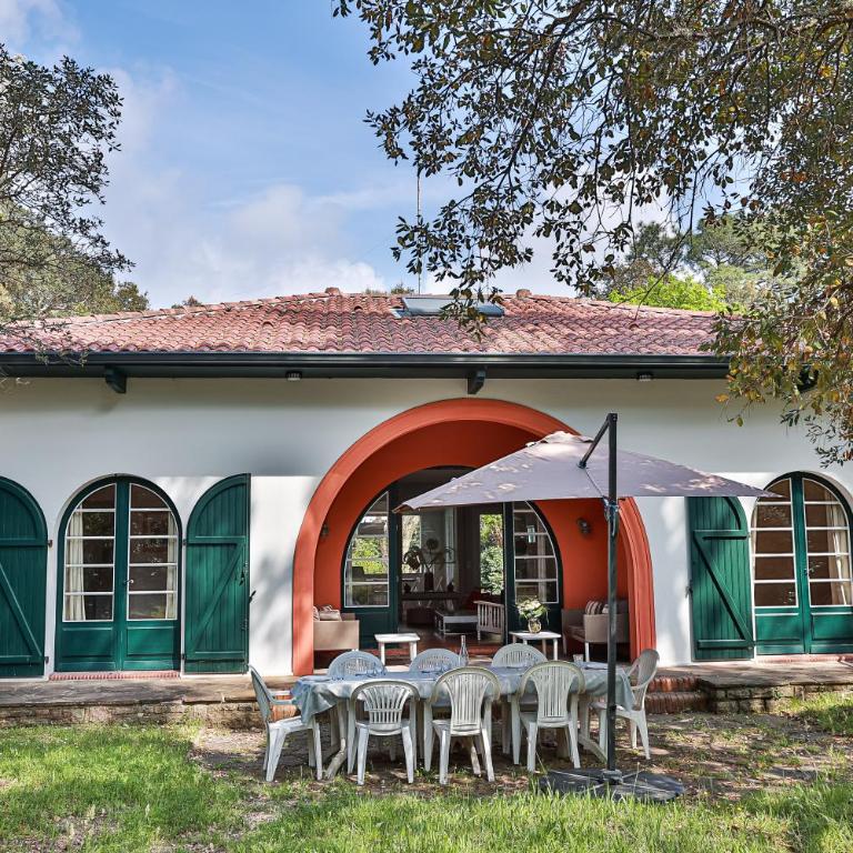 Itsala - Hossegor agréable villa entre canal et océan à 3 minutes à pied de la plage - Villa - Vue sur Jardin - 1