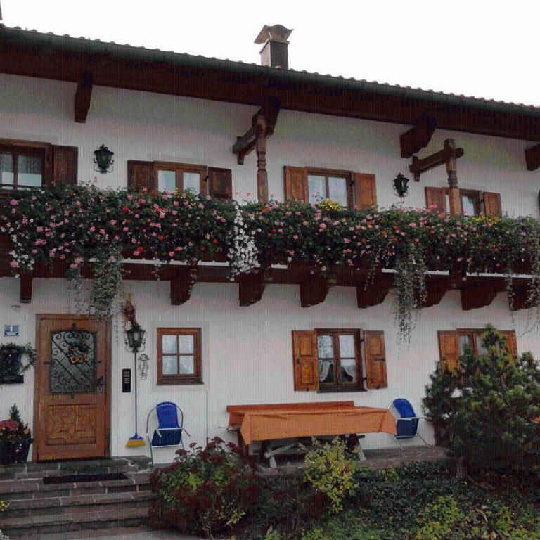 Ferienwohnung Beim Raffner, Bergblick, Natur, Ruhpolding - Apartment mit 1 Schlafzimmer - 1