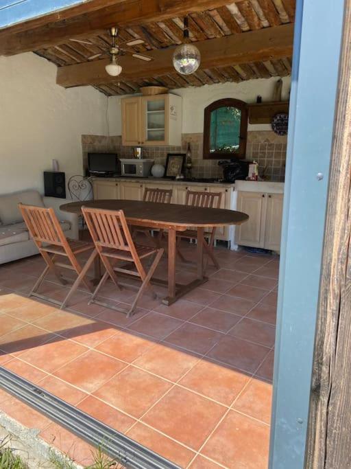 jolie appartement avec piscine - Appartement 1 Chambre - 14