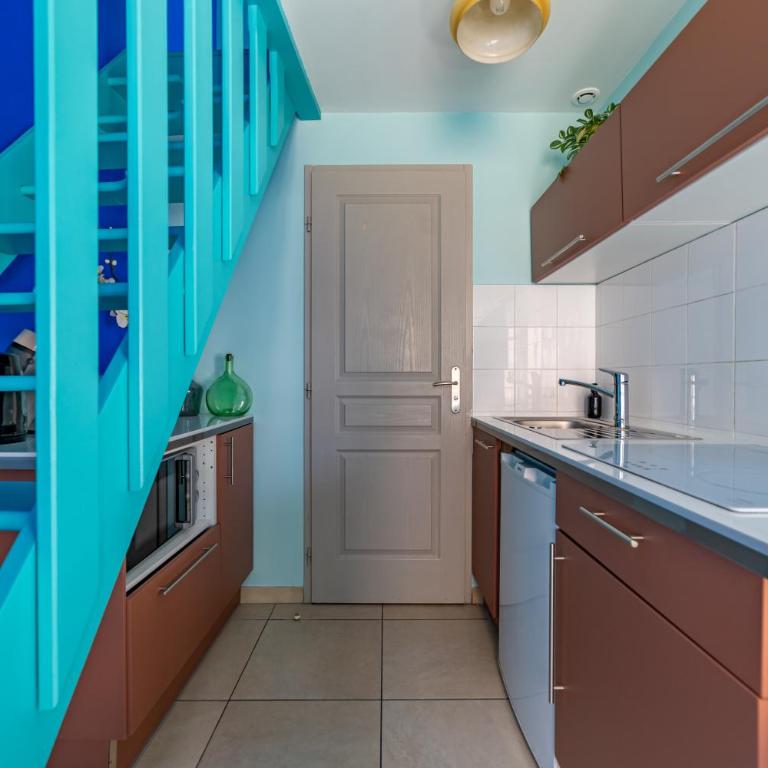 Le Rêve Bleu Majorelle - Duplex sur les toits - Une Nuit à Nîmes - Apartamento de 1 dormitorio - 16