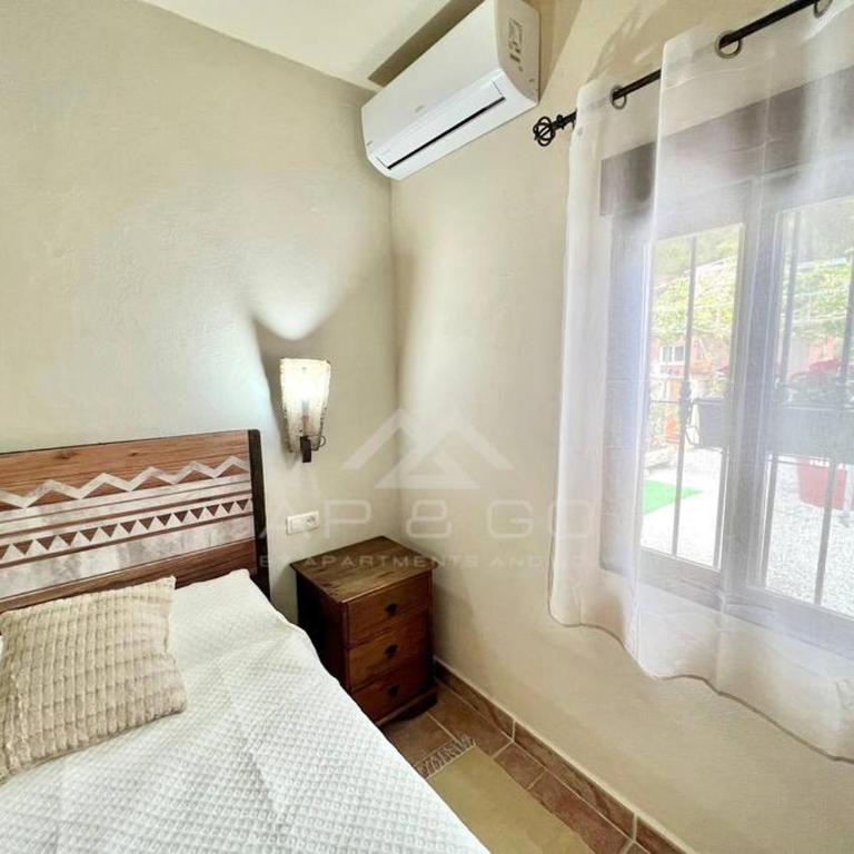Villa private pool La Herradura - Three-Bedroom Chalet - 9