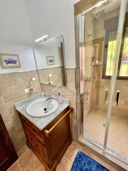 Villa private pool La Herradura - Three-Bedroom Chalet - 45