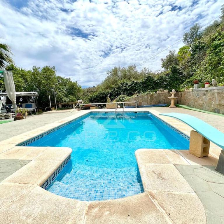 Villa private pool La Herradura - Three-Bedroom Chalet - 54