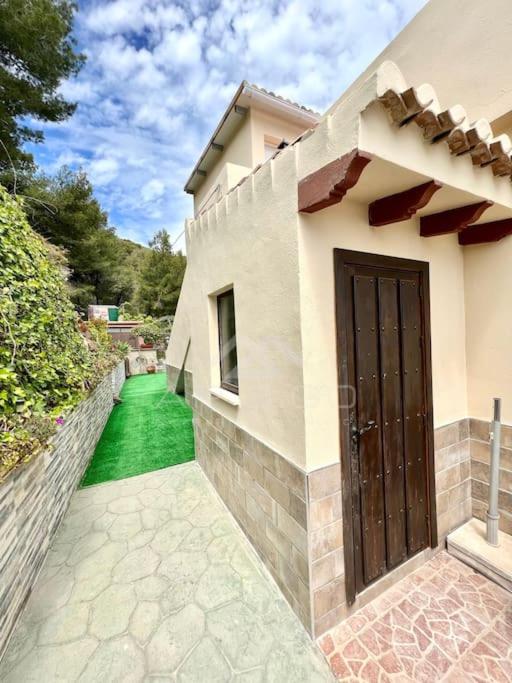 Villa private pool La Herradura - Three-Bedroom Chalet - 84