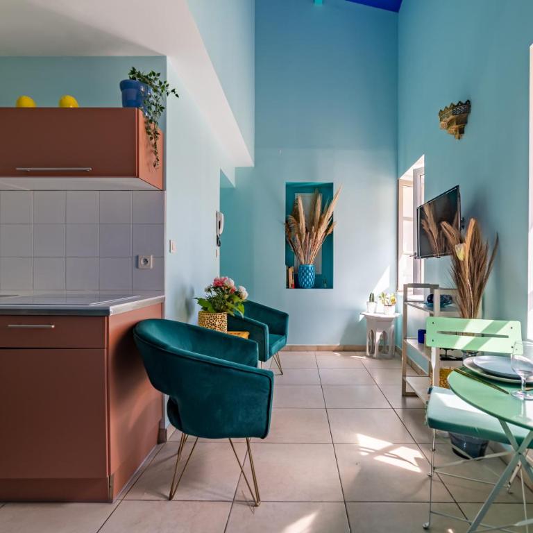 Le Rêve Bleu Majorelle - Duplex sur les toits - Une Nuit à Nîmes - Apartamento de 1 dormitorio - 2