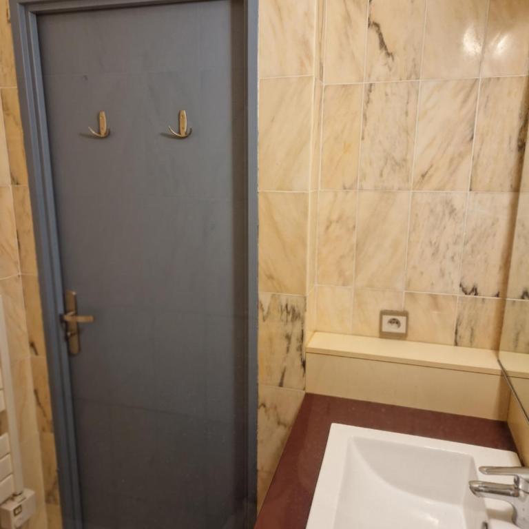 Charmante maison avec piscine - Maison 2 Chambres - 9