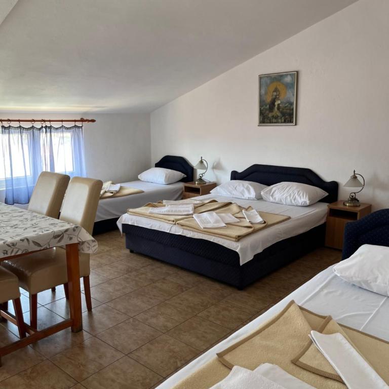 Apartmani Goran i Jelena Zec - Četvorokrevetna Soba - 6