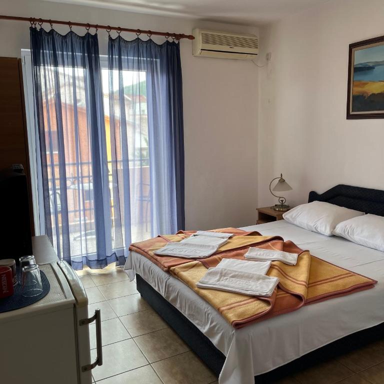 Apartmani Goran i Jelena Zec - Dvokrevetna Soba sa Bračnim Krevetom - 5