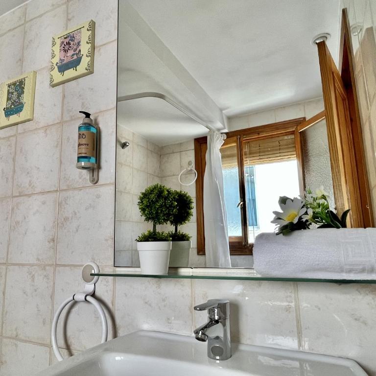 Hostal Nomadas by Gloove - Habitación Doble Estándar - 4