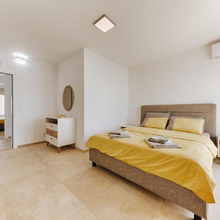 MonteCasa Seaview Rooms - Penthouse Apartment - 19