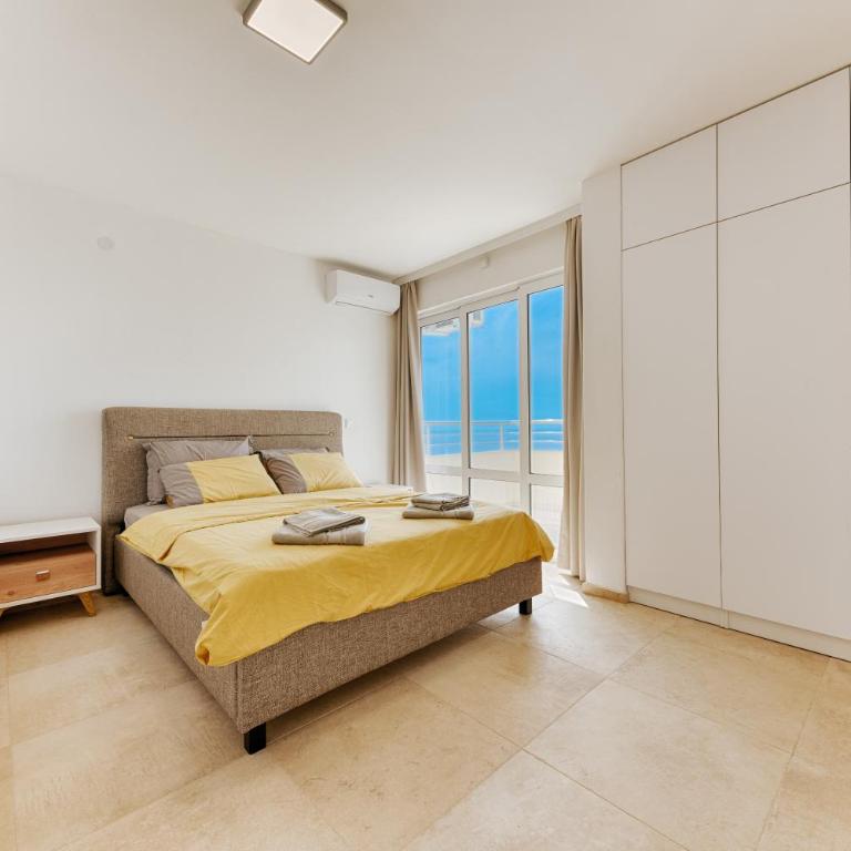 MonteCasa Seaview Rooms - Penthouse Apartment - 21