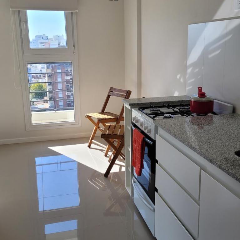 Luminoso Monoambiente II con Balcón 9no piso - Apartamento con balcón - 13