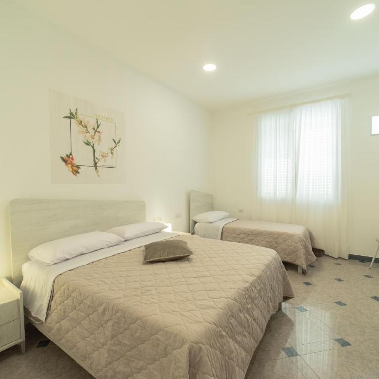 B&B MANDORLO BIANCO - Camera Tripla con Accesso Disabili - 2