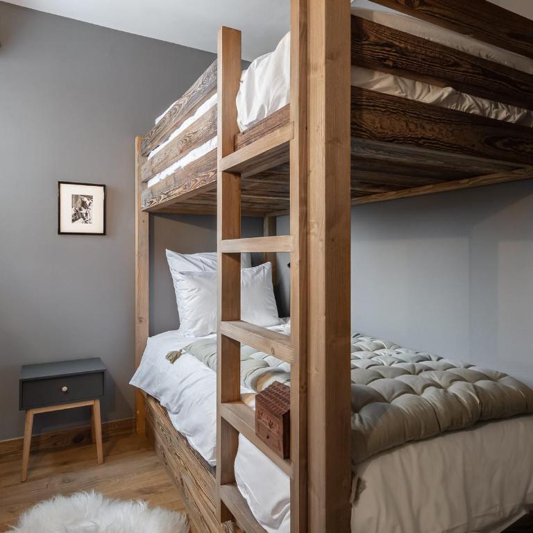 Appartement rénové 5 chambres avec balcon, cheminée et Wifi à 400m du centre de Megève - FR-1-453-170 - Appartement (10 Adultes) - 9