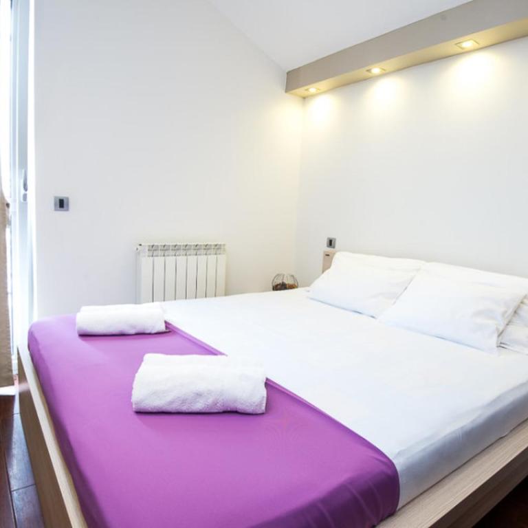 Vila Centar - Mala Dvokrevetna Soba sa Bračnim Krevetom - 13