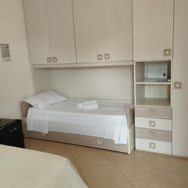 Affitta Camere Zio Peppe - Camera Quadrupla - 5
