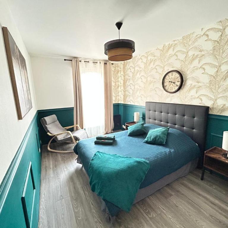 SPACIEUX DUPLEX PRES DES QUAIS DE SEINE LINGE MAISON FOURNI PARKING GRATUIT 4 CHAMBRES bienvenue à vous - Appartement - 9