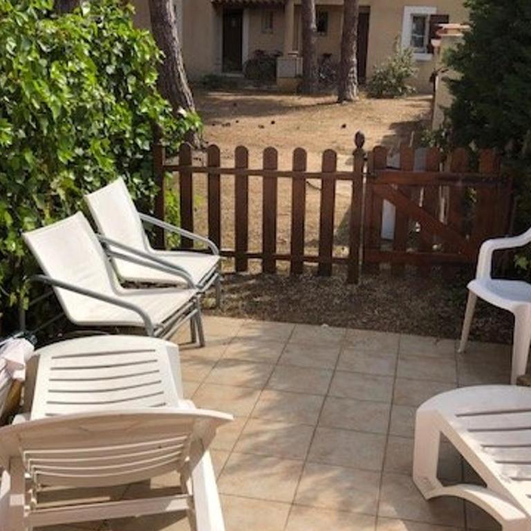 VILLA MITOYENNE DANS UNE RESIDENCE CALME AVEC PISCINE PARKING - FR-1-607-33 - Villa - 15