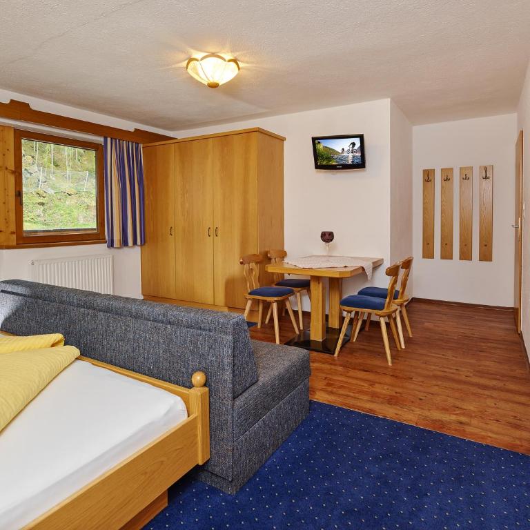 Haus Anton Sölden - Apartments & Zimmer - Comfort Apartment mit 1 Schlafzimmer Nr.5 - 8