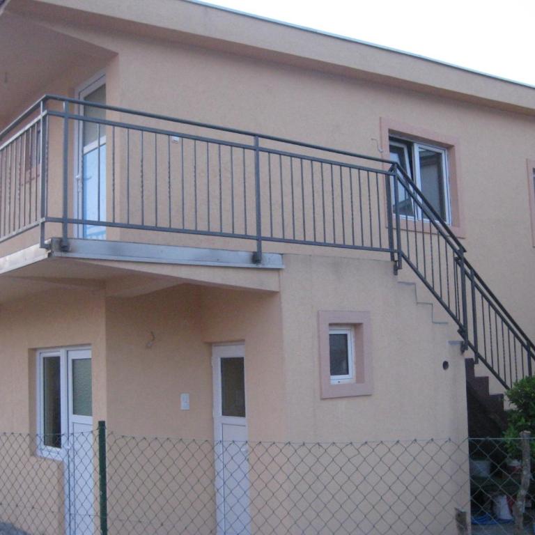 Apartmani Ksenija - Apartman Tipa "Suite" sa 1 Spavaćom Sobom - 2