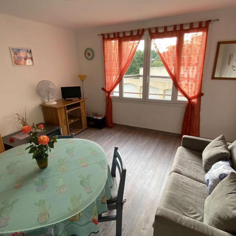 Appartement 3 pièces, 6 couchages, parking, proche plage et commerces, Fréjus - FR-1-226A-152 - Appartamento - 6