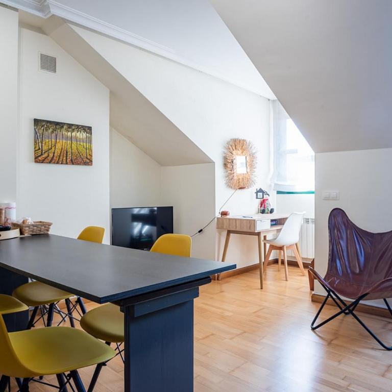 Apartamento Irene céntrico con Wifi y parking coche tamaño medio Cangas de Onís - Apartamento de 2 dormitorios - 7