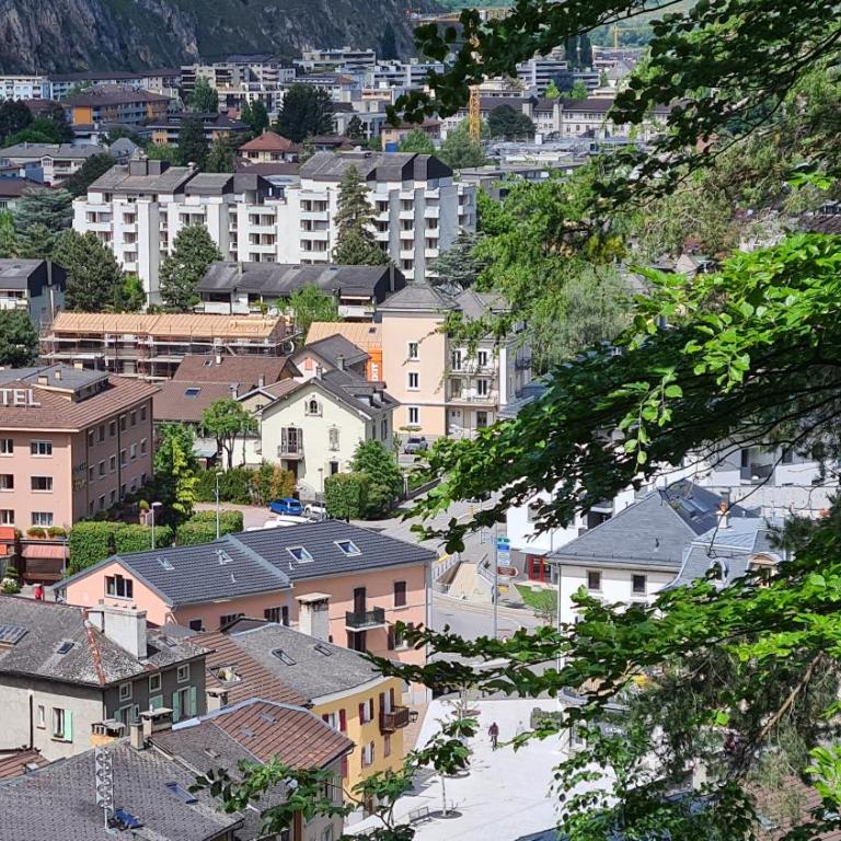 Chez Pewee, beau duplex en ville, parc privé - Appartamento con 2 Camere da Letto - 40