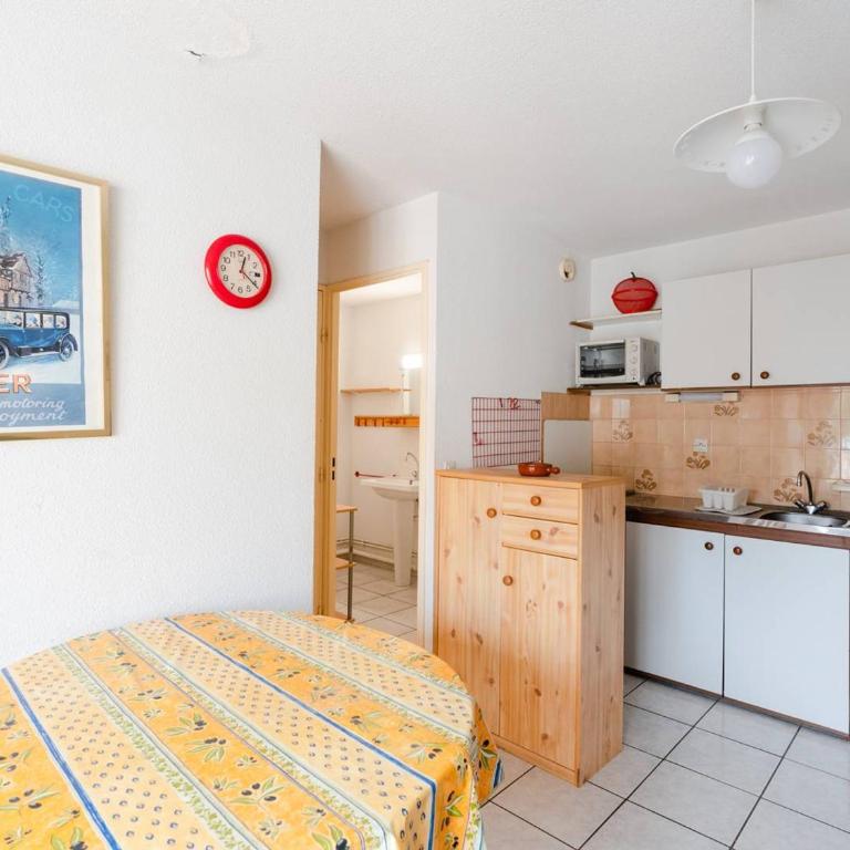 Appartement à Gruissan avec Piscine - 4 Pers. - FR-1-409A-8 - Apartment - 7