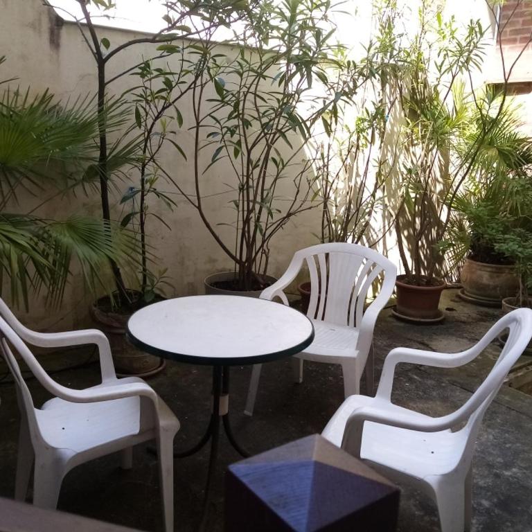 HERM'S Petite maison atypique et cour privative - - Maisonette - 2