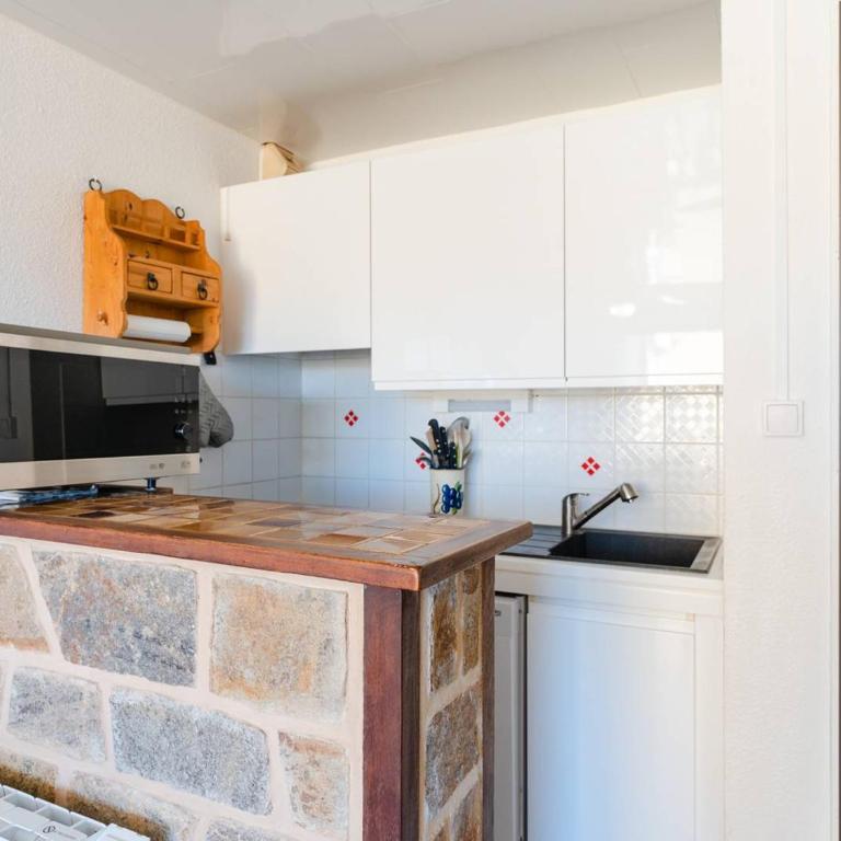 Appartement lumineux à Gruissan, 2 chambres, proche plage, parking sécurisé, mini-box WIFI, non-fumeur - FR-1-409A-15 - Appartement - 4